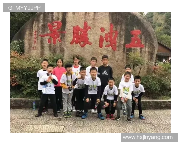 小帅从校园小将到职业联赛足球明星的成长之路