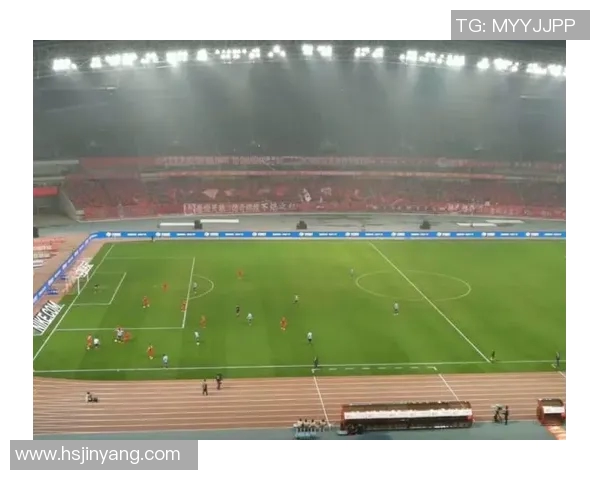 足球明星吴西的成长历程与辉煌成就全景介绍及精彩图片展示