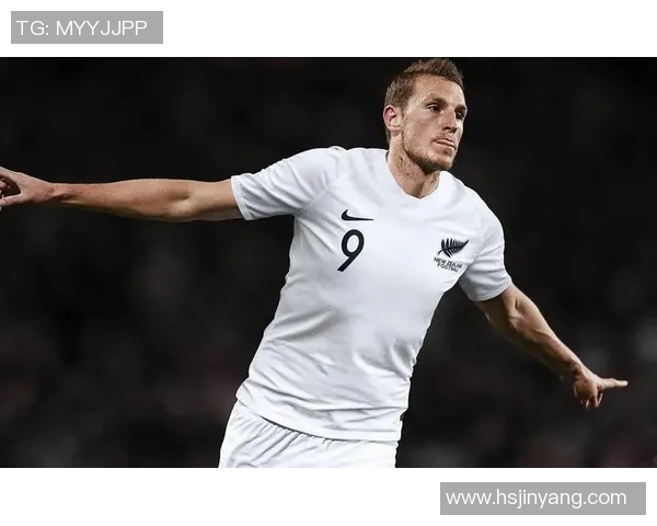 足球明星与刀具的完美结合图片大全展示,感受运动与艺术的独特魅力 足球明星与刀具的完美结合图片大全展示,感受运动与艺术的独特魅力